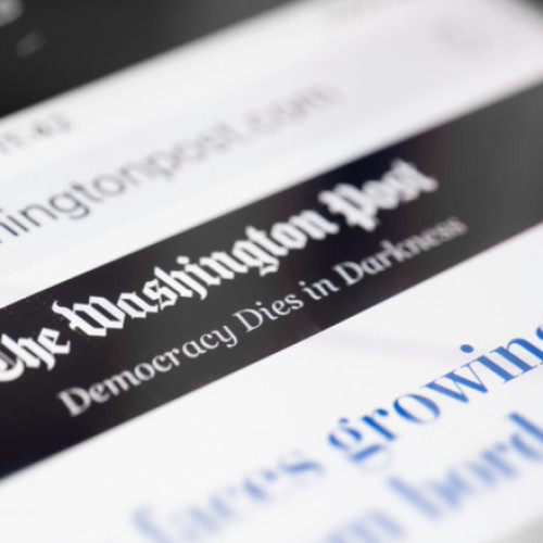 Jeff Bezos își schimbă direcția editorială la Washington Post