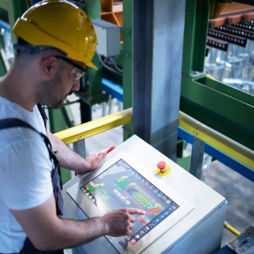 Cifra de afaceri din industrie a crescut în primul trimestru din 2025