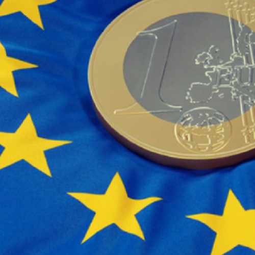 Bulgariei i se pregătește aderarea la zona euro, potrivit unor oficiali din zona euro citați de Reuters și notați de Agerpres. Conform informațiilor, Comisia Europeană va aproba cel mai probabil, pe 4 iunie, această aderare, care va deveni oficială de la 1 ianuarie 2026.