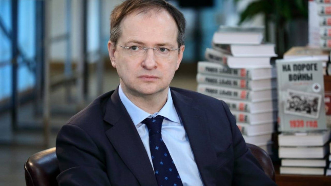 Vladimir Medinski avertizează că Ucraina riscă pierderi teritoriale dacă nu acceptă condițiile Rusiei