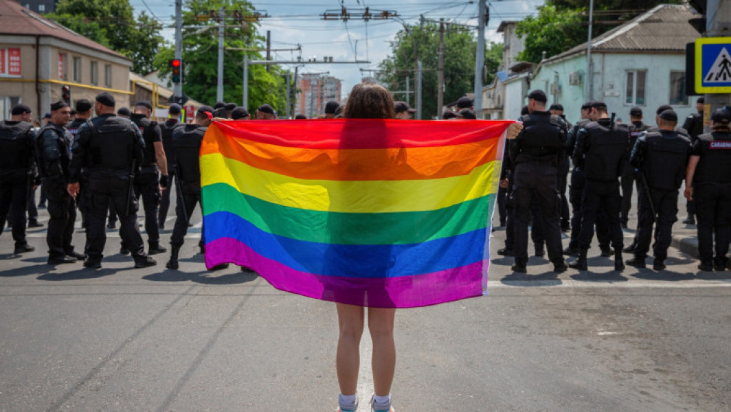 Tensiuni la Chișinău în timpul unui protest împotriva paradei Pride