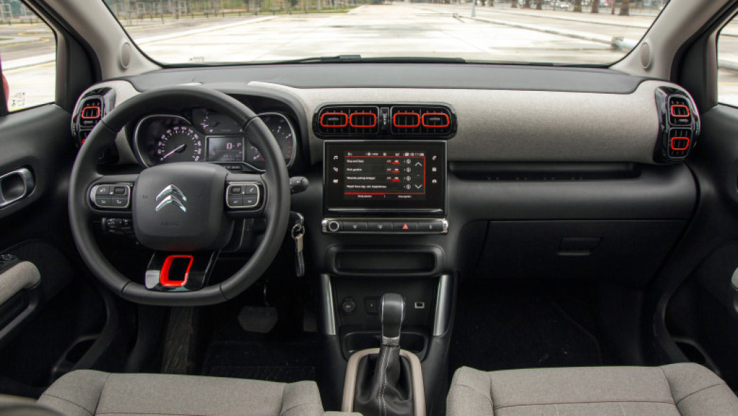 Doi morți în Franța din cauza airbag-urilor defecte Takata