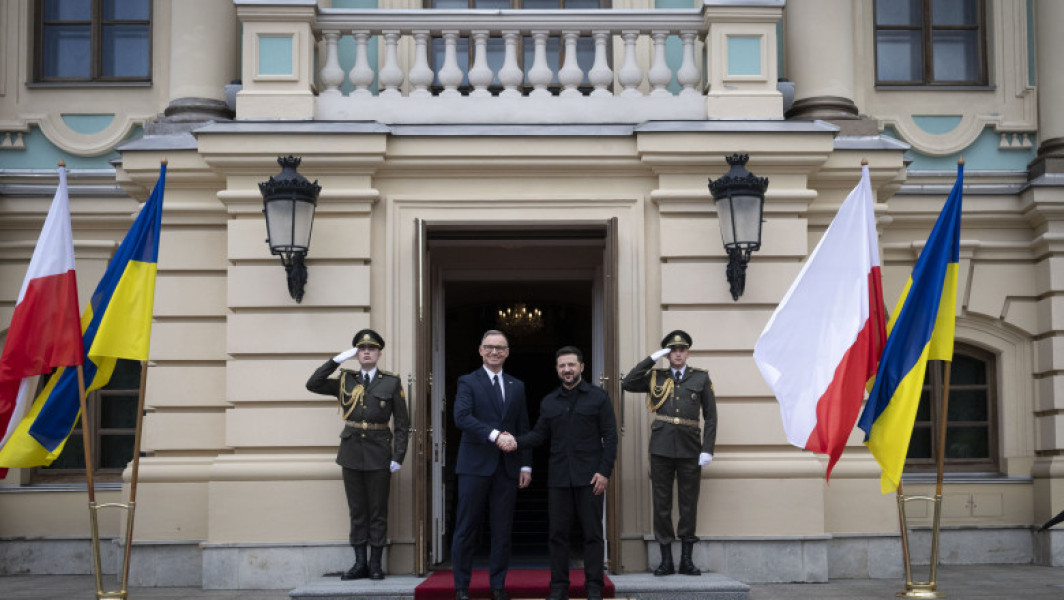 Video Andrzej Duda a fost decorat de Volodimir Zelenski în ultima vizită a președintelui polonez în Ucraina