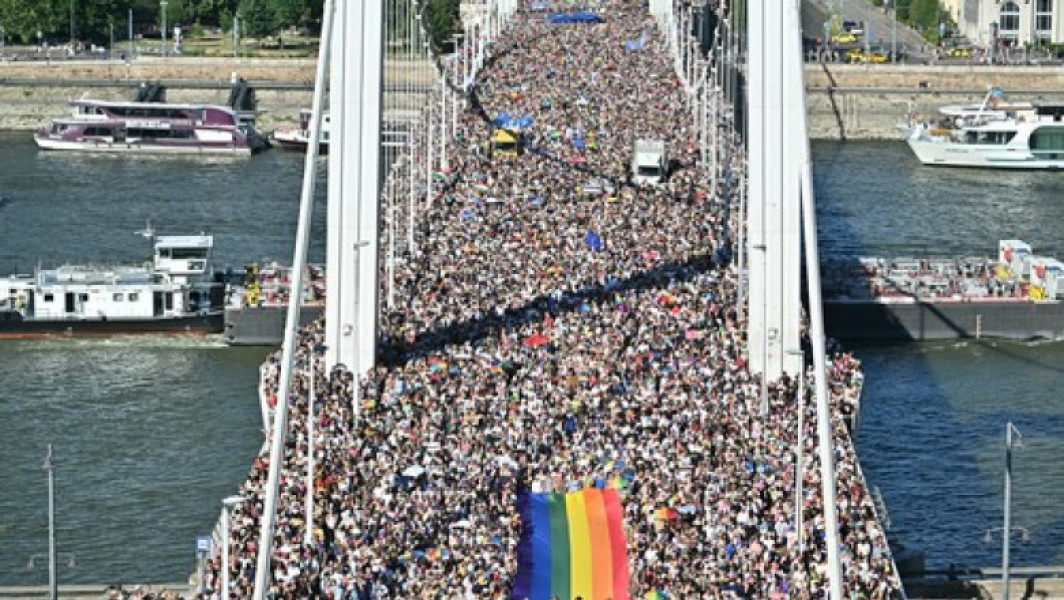 Poliţia ungară anunţă că nu-i va ancheta pe participanţii la marşul Pride din Budapesta