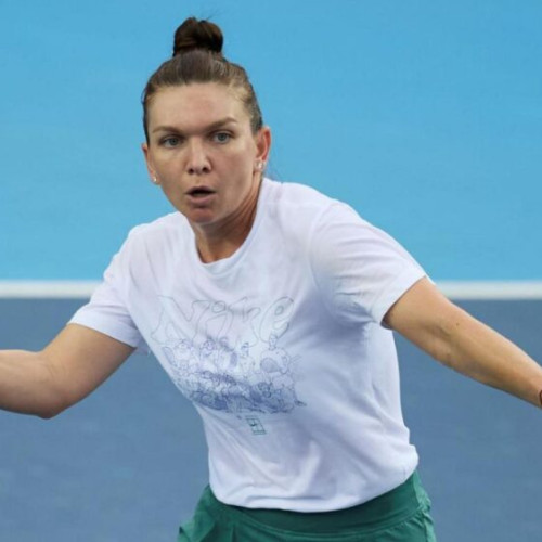 „Deci, poftiți în tribune: azi la Iași servește Halep!” Despre ceea ce tot românul îi datorează marei campioane