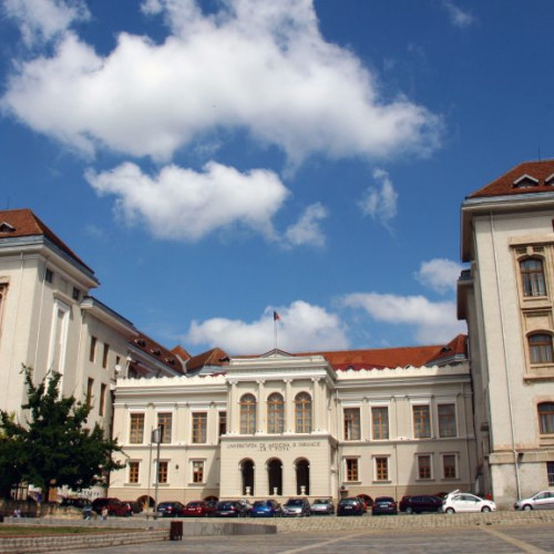 Admitere la UMF Iași 2025: concurența la cea mai căutată specializare s-a înjumătățit în ultimii cinci ani. Sub 1.000 de tineri vor să fie medici