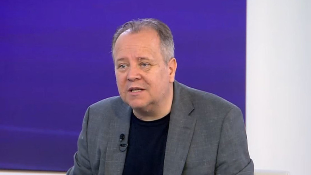 Ce reprezintă conceptele „soft power” și „smart power” și cum pot politicienii să recâştige încrederea cetăţenilor