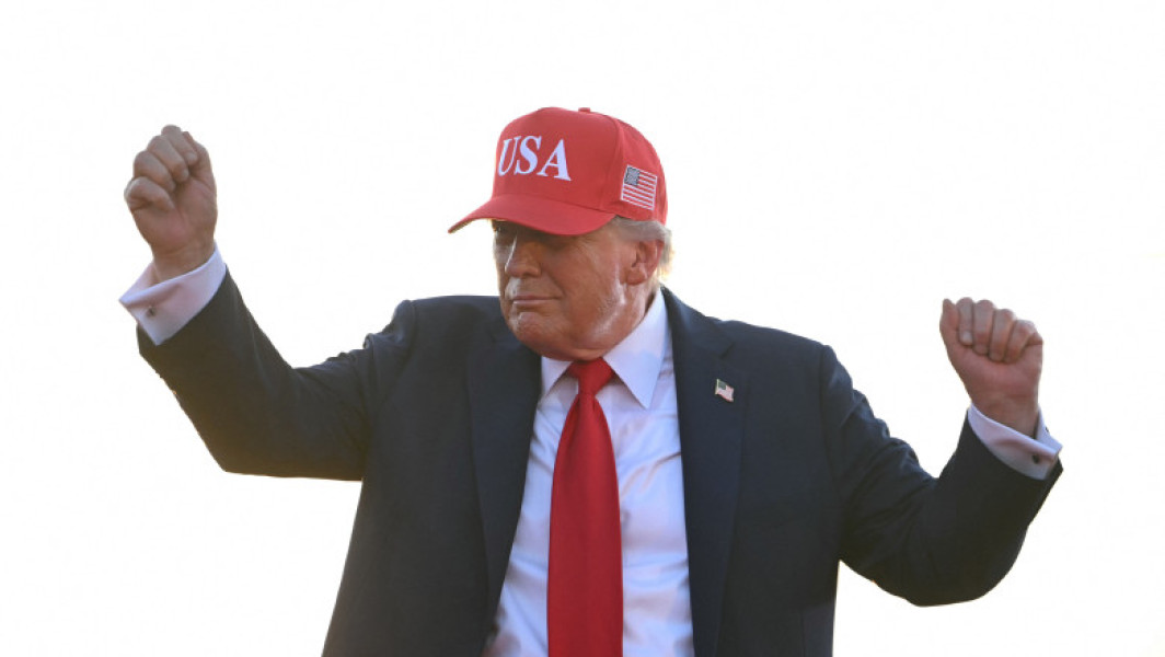Video Donald Trump a mers în inspecție, în Texas, pentru a evalua pagubele produse de inundaţii: „Atât de multă apă, în atât de puţin timp”