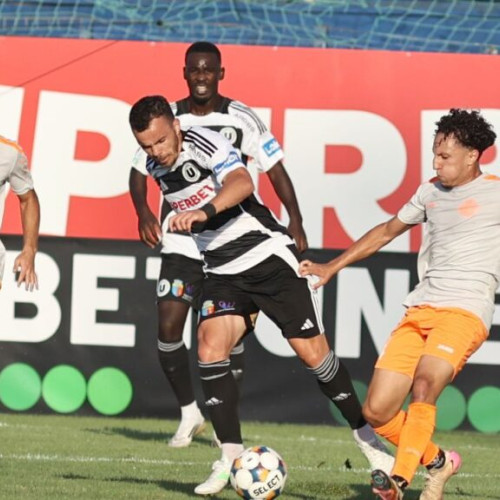 Superliga: Debut de sezon cu Metaloglobus Bucureşti – Universitatea Cluj 1-4