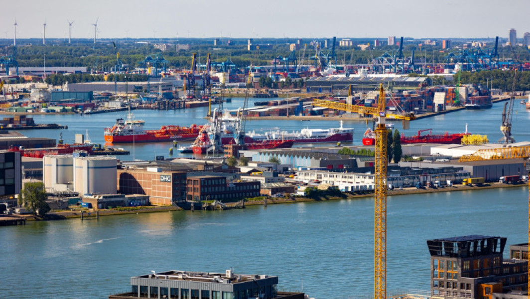 Cel mai mare port din Europa se pregătește pentru un eventual război cu Rusia (Finacial Times)