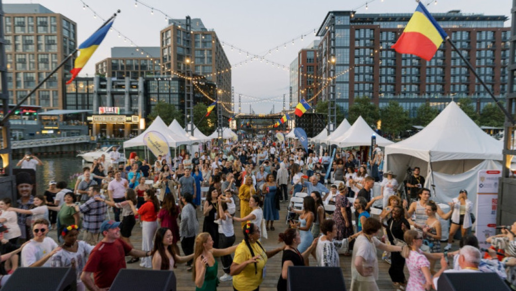 Foto Record de prezență la cel mai mare festival românesc din SUA. Peste 12.000 de oameni au celebrat tradițiile la Washington