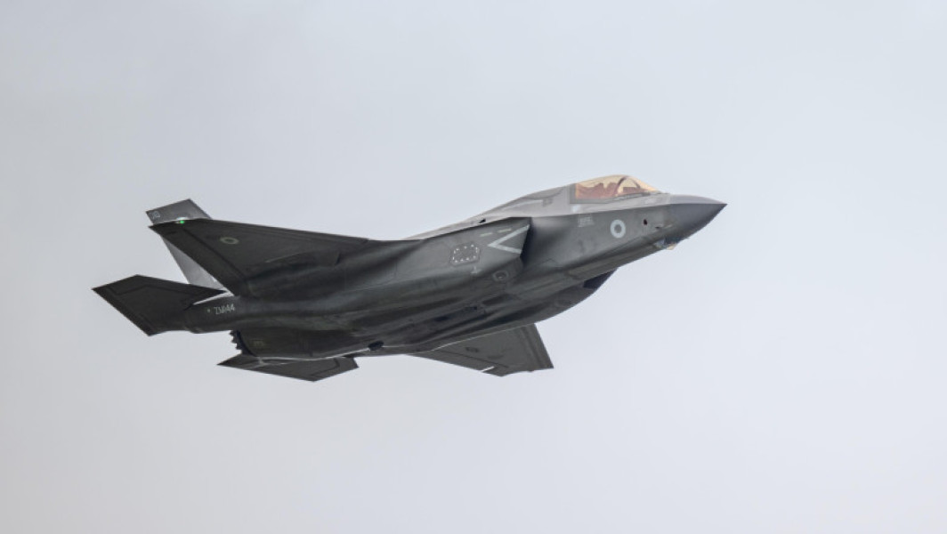 Tehnologia secretă a unuia dintre cele mai avansate avioane, în pericol: un F-35 al Marii Britanii este blocat în India de o lună