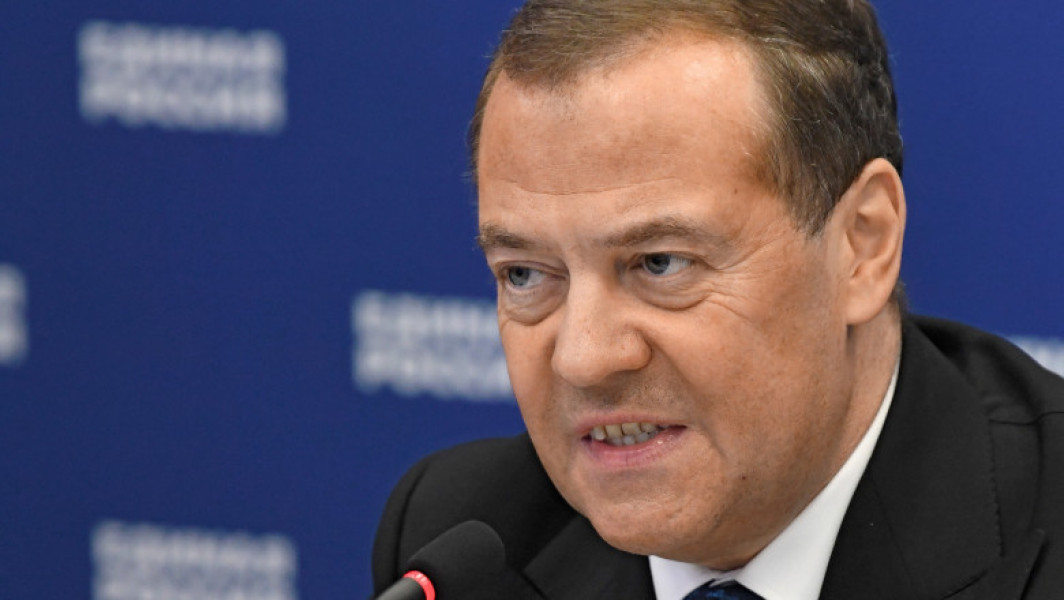 Fostul președinte rus Dmitri Medvedev îl îndeamnă pe Putin la lovituri preventive asupra Occidentului