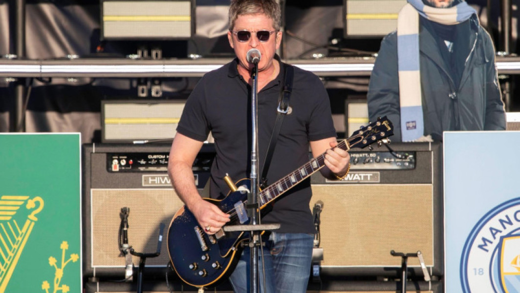Oasis le transmite fanilor că sunt în siguranţă, după incidentul de la concertul Coldplay: Nu ne interesează cu cine vă iubiţi
