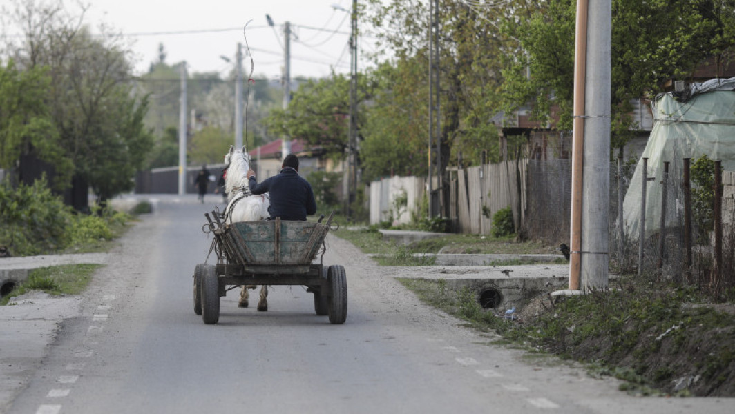 Analiză În sate aproape goale, primarii au consilieri personali. Edil: „Cu că se ocupe? Cu de toate”