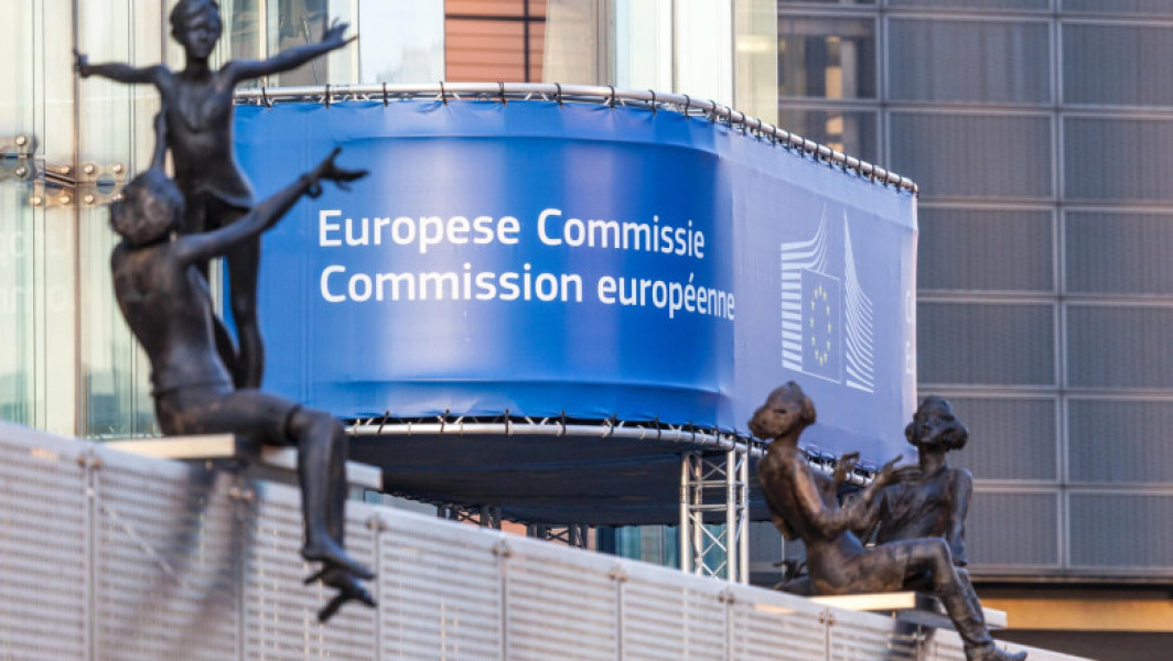 Comisia Europeană va prezenta statelor membre potențialele măsuri de retorsiune la taxele vamale ale lui Donald Trump