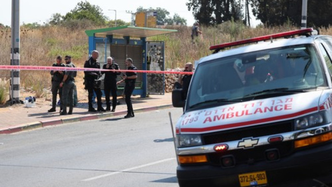 Cel puțin 8 răniţi în Israel, după ce o mașină a intrat în oamenii care așteptau într-o staţie de autobuz