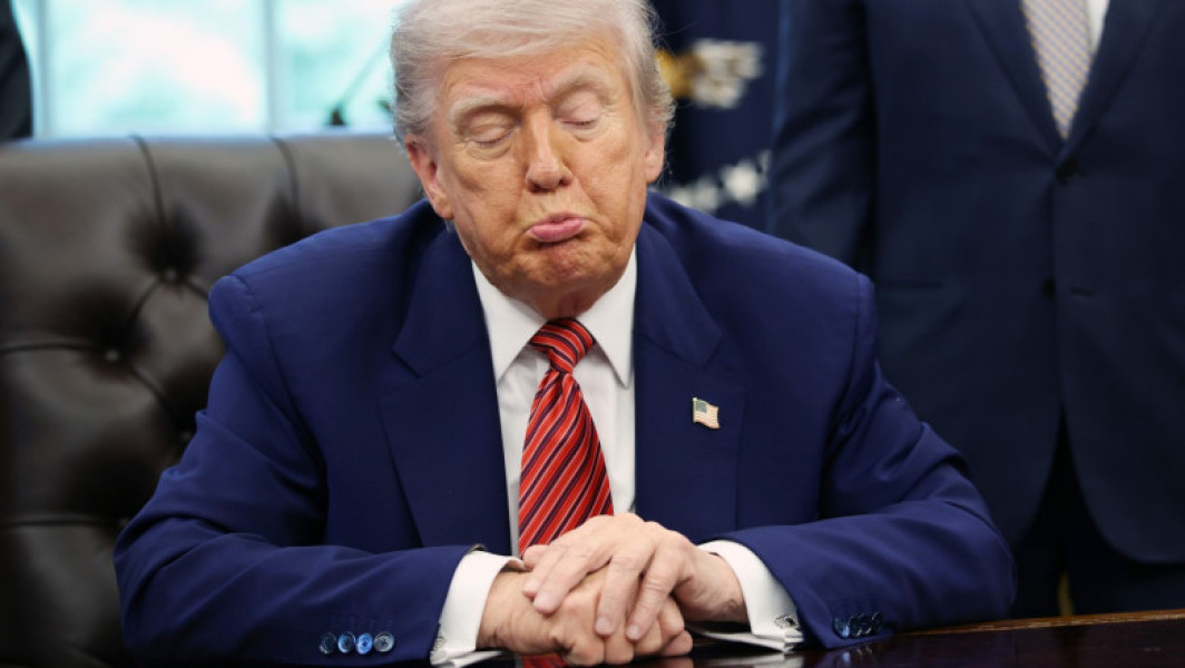 Donald Trump declară război persoanelor fără adăpost: cere statelor să evacueze taberele ocupate de acestea