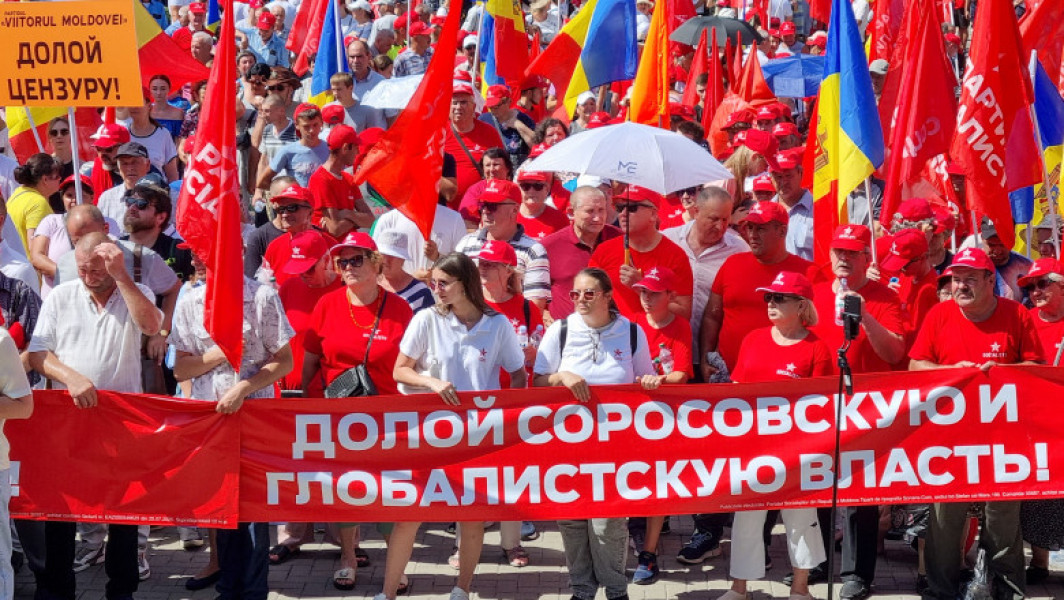 Video Poliția din R Moldova: Mai multe persoane au primit bani pentru a lua parte la un miting al opoziției. Câți bani au fost promiși
