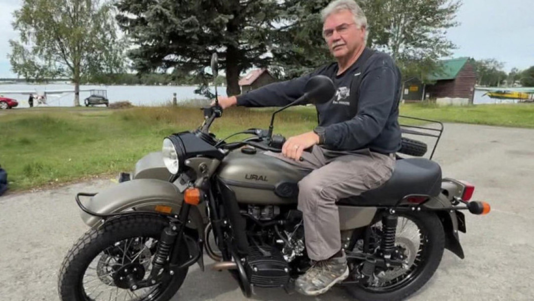Un bărbat din Anchorage a primit, în timpul summitului din Alaska, o motocicletă nouă cadou de la Vladimir Putin