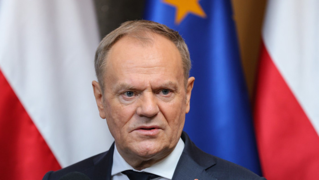 Reacția lui Donald Tusk la ideea ca negocierile pentru pace în Ucraina să aibă loc la Budapesta. „Poate că sunt eu mai superstițios”
