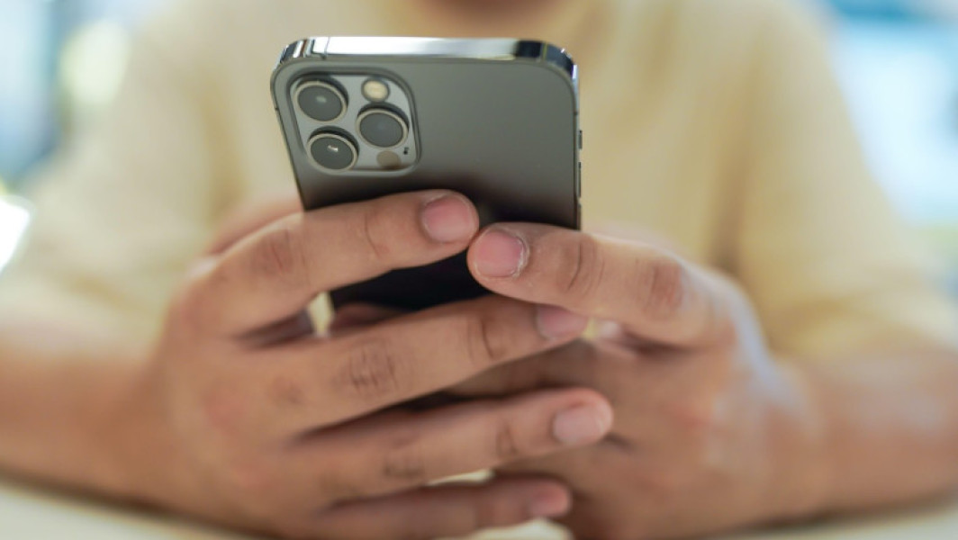 Abuz sexual anchetat în Italia: Mai mulți bărbați publicau fotografii intime cu soțiile lor pe un grup online, fără ca acestea să știe