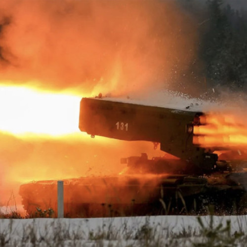 Video Momentul în care dronele ucrainene distrug un sistem rusesc de aruncătoare de flăcări TOS-1, în regiunea Zaporojie