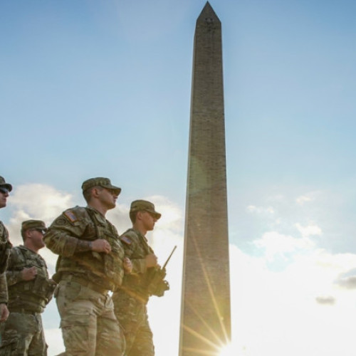 Militarii din Garda Naţională mobilizaţi la Washington vor purta „în curând” arme, anunţă Pentagonul