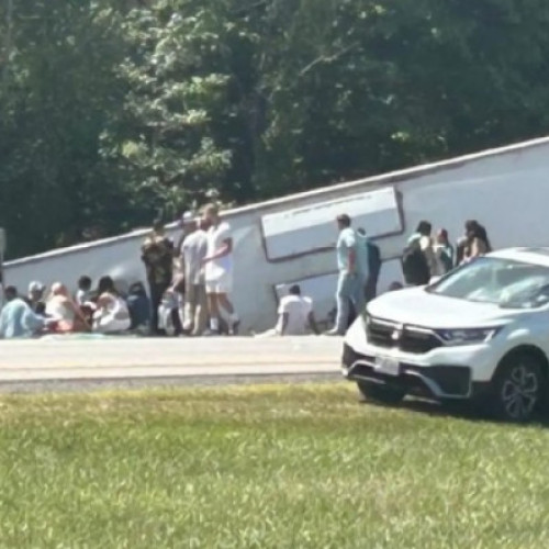 Morţi şi răniţi, inclusiv copii, după ce un autocar care venea de la Cascada Niagara s-a răsturnat în statul New York
