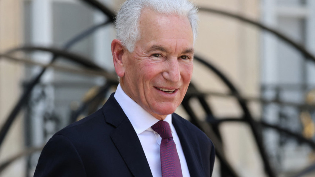 Ministerul francez de externe a reacționat duminică seara la acuzațiile aduse de ambasadorul SUA la Paris, Charles Kushner, și a anunțat convocarea diplomatul pentru luni, 25 august. Potrivit unui comunicat al Quai d'Orsay, Parisul respinge ferm aceste acuzații considerându-le inacceptabile.