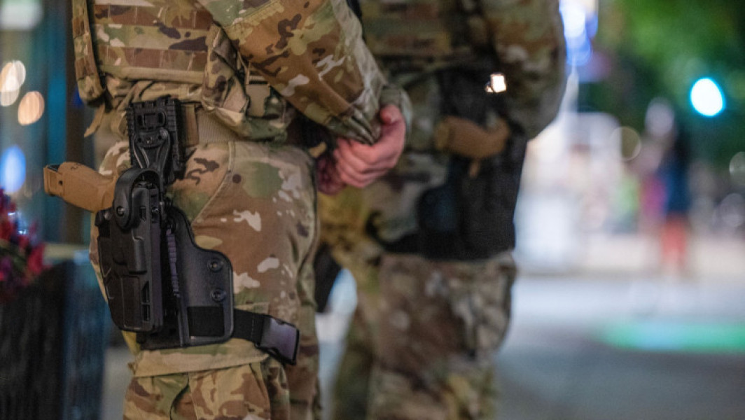 garda nationala a SUA începe să poarte arme în Washington