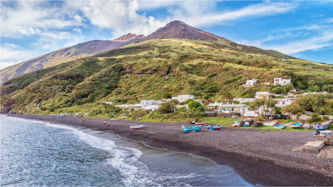 Caprele salbatice devastează insula Stromboli și alte insule din arhipelagul Eolienilor