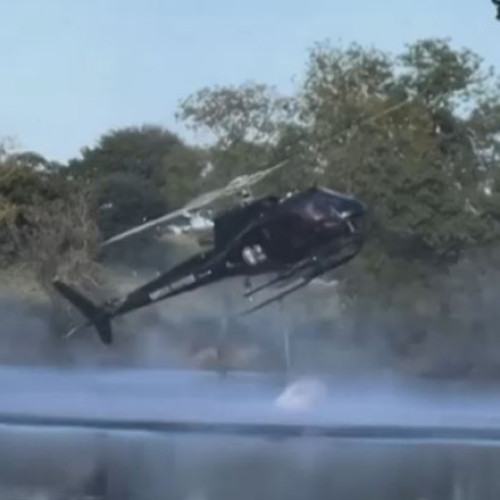 Elicopter care intervenea pentru stingerea incendiilor, prăbușit într-un lac din vestul Franței