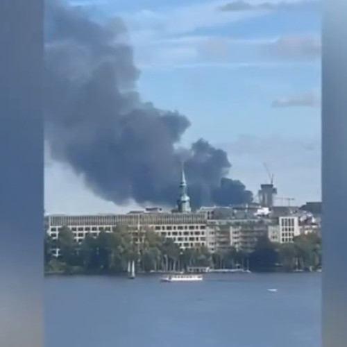 Explozii în portul Hamburg după un incendiu de amploare