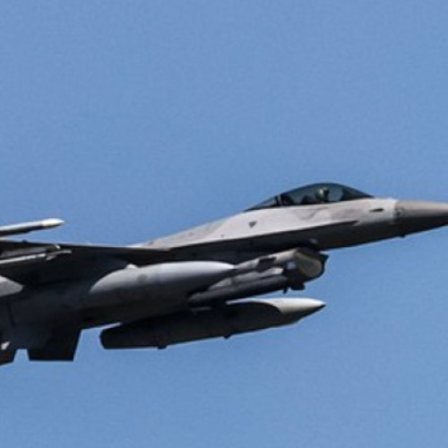 porumbel de vânătoare F-16 al armatei poloneze prăbușit în timpul pregătirilor pentru spectacol aerian la Radom