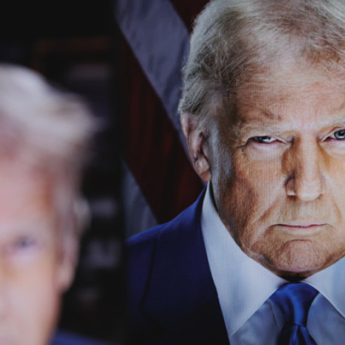 Trump, comparat cu Ceaușescu într-un editorial din Financial Times