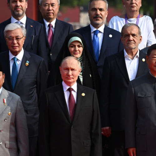 Fotografie istorică cu Xi Jinping, Putin și Kim Jong Un la parada de la Beijing surprinde lumea