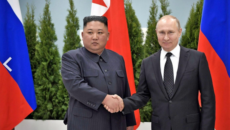 Putin îl invită pe Kim Jong-un într-o vizită în Rusia, în marja paradei din Beijing