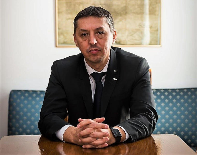 Daniel David anunță că își va da demisia din funcția de ministru al Educației dacă moțiunea simplă va fi adoptată