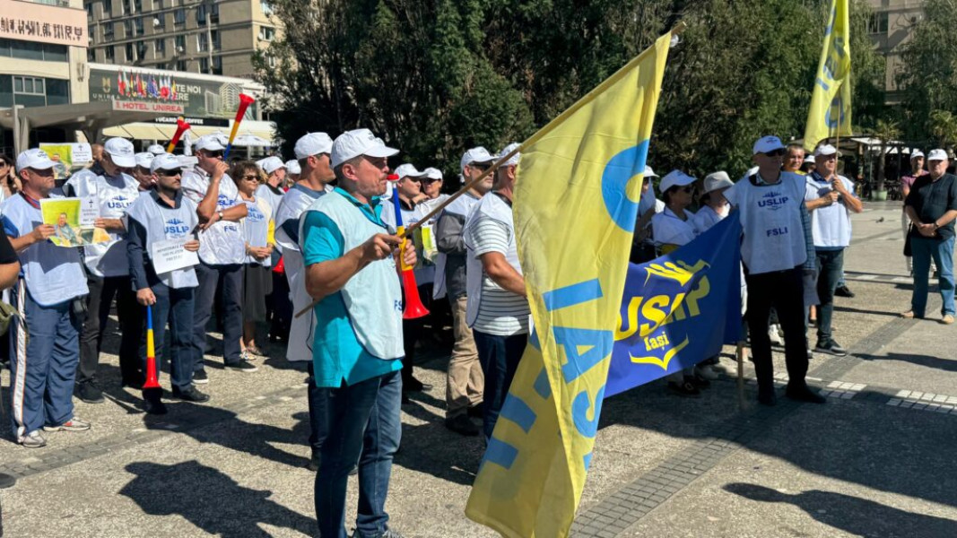 Profesori din Iași protestează împotriva creșterii normei didactice și comasării școlilor