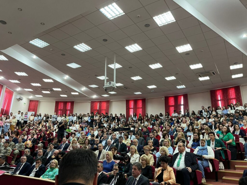 Anul universitar 2025-2026 a început la UMF Iași cu o prezență numeroasă