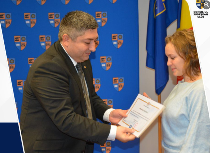 Consiliul Județean Cluj premiază cu câte 10.000 lei elevii cu media 10 la Evaluarea Națională