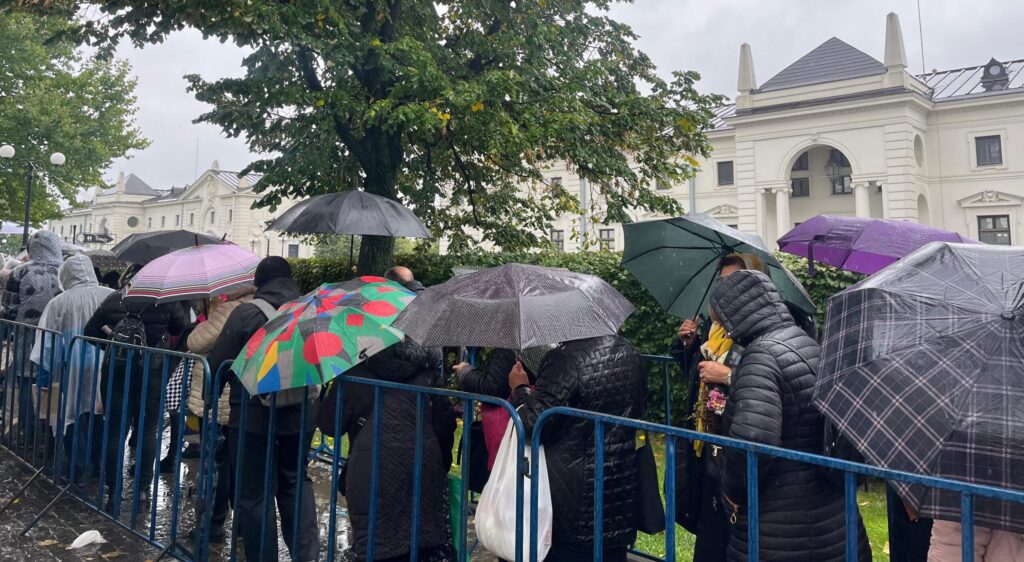 Medicii recomandă pelerinilor Sfintei Parascheva să se protejeze de frig și umiditate
