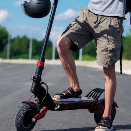 Camera Deputaţilor a adoptat legea RCA pentru trotinete și biciclete electrice