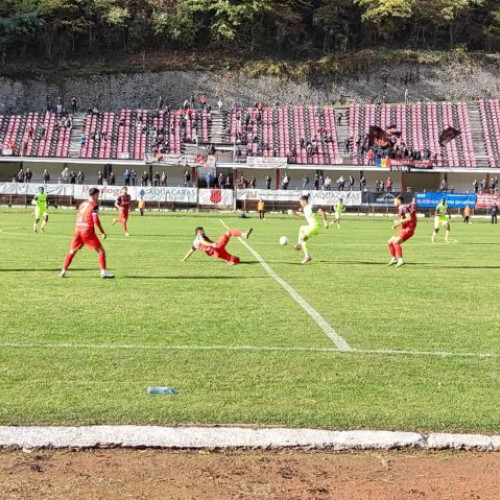 Politehnica Iași a câștigat greu la Reșița și rămâne aproape de promovare în Liga 2