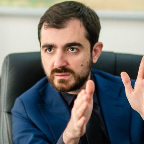 Deputatul Claudiu Năsui critică creșterea TVA ca o greșeală a Guvernului Bolojan